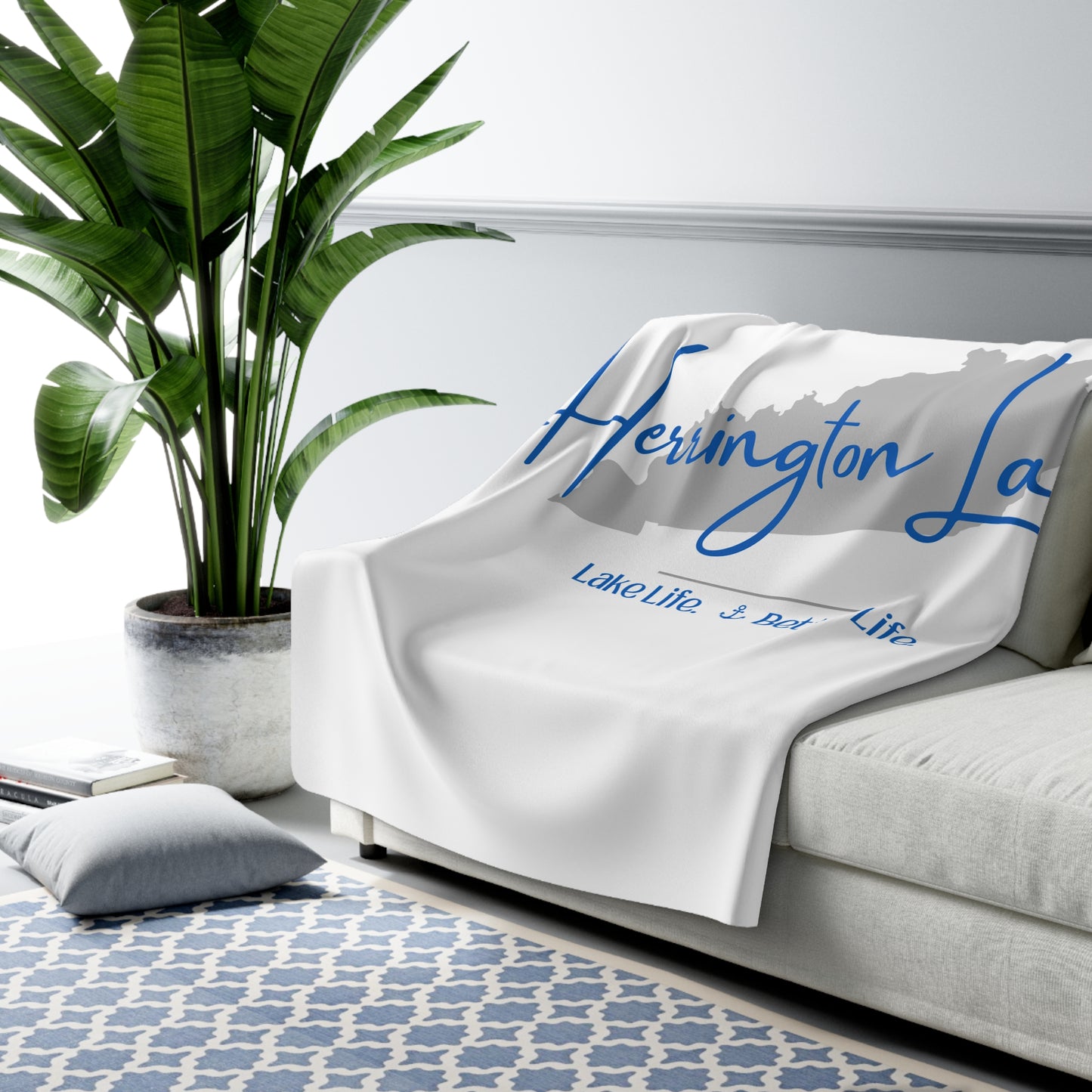 Herrington Lake Signature Collection Sherpa Fleece Blanket (White)